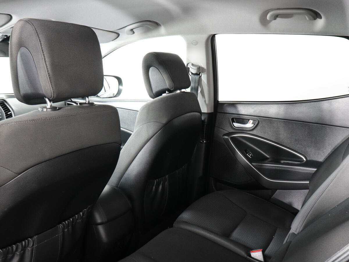 Hyundai Santa Fe с пробегом — 2013 год. Фото: #11