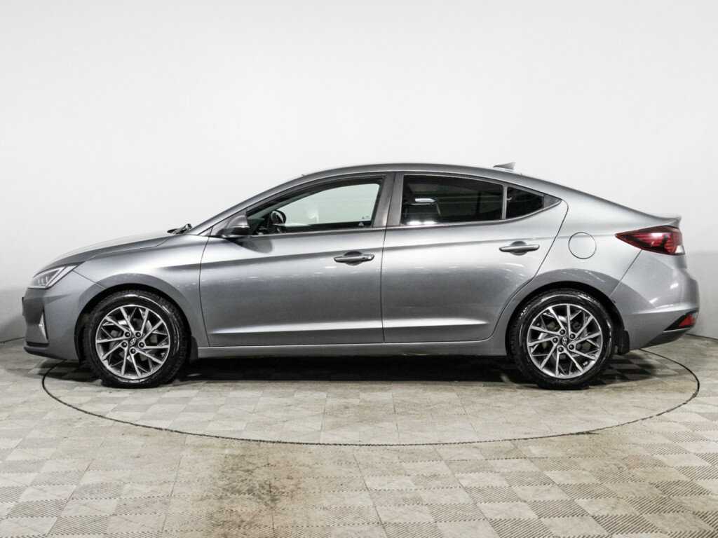 Hyundai Elantra с пробегом — 2019 год. Фото: #7