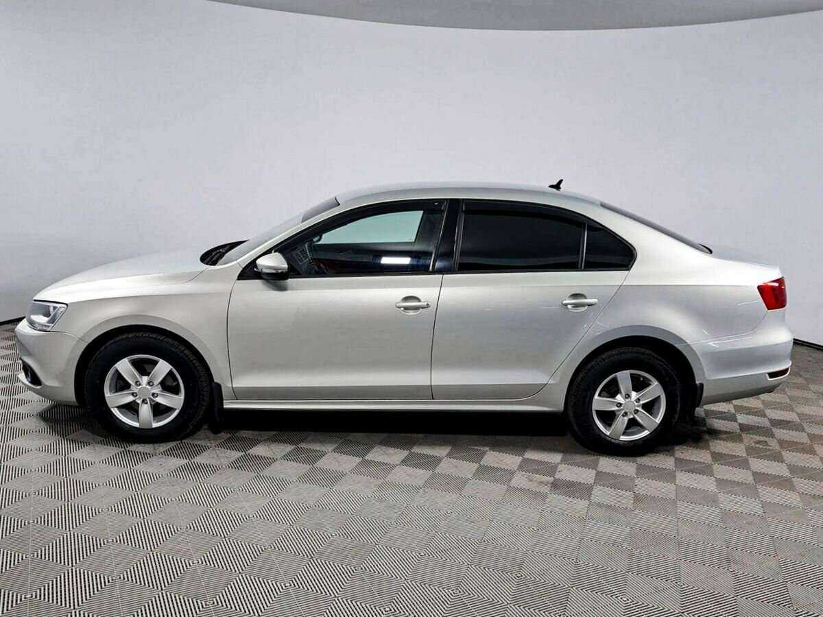 Volkswagen Jetta с пробегом — 2014 год. Фото: #7