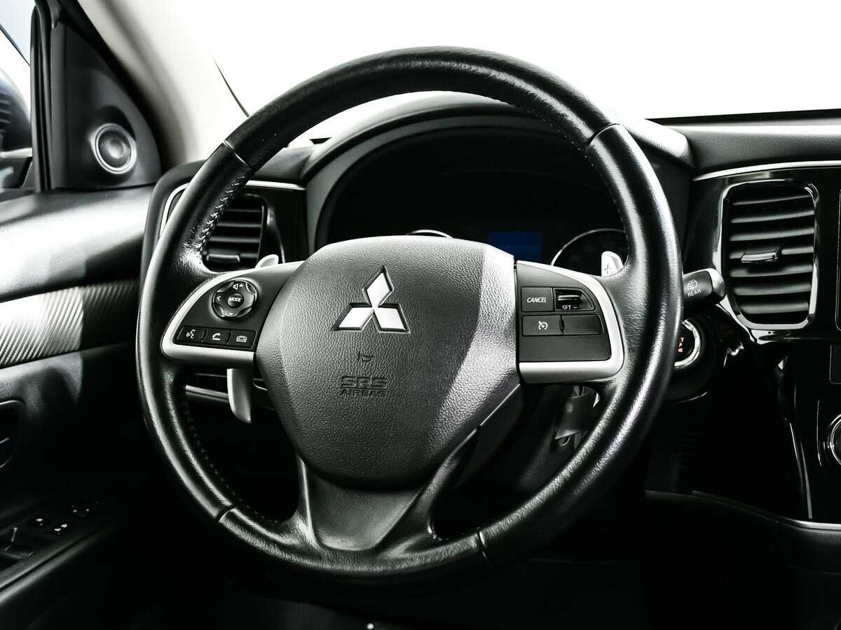 Mitsubishi Outlander с пробегом — 2014 год. Фото: #16