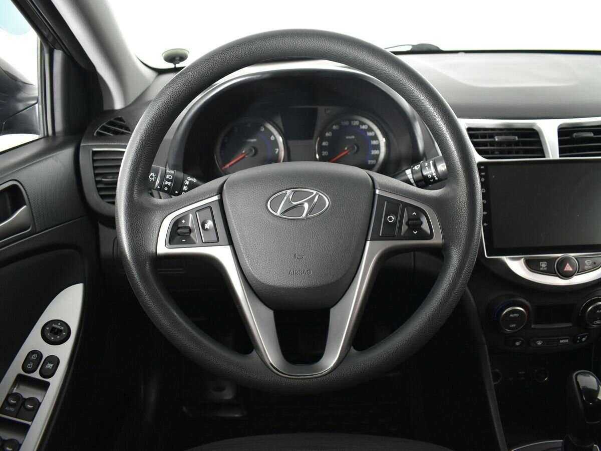 Hyundai Solaris с пробегом — 2016 год. Фото: #9
