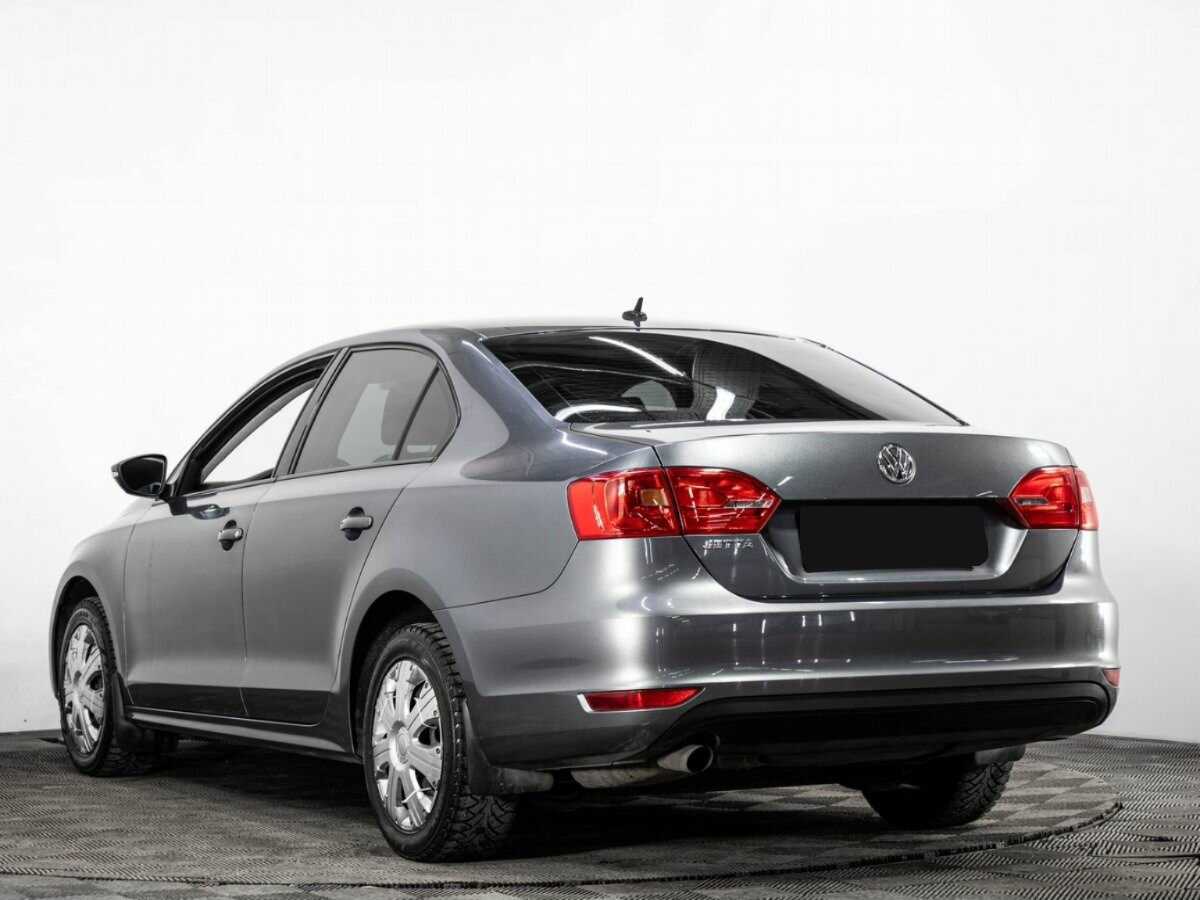Volkswagen Jetta с пробегом — 2012 год. Фото: #5