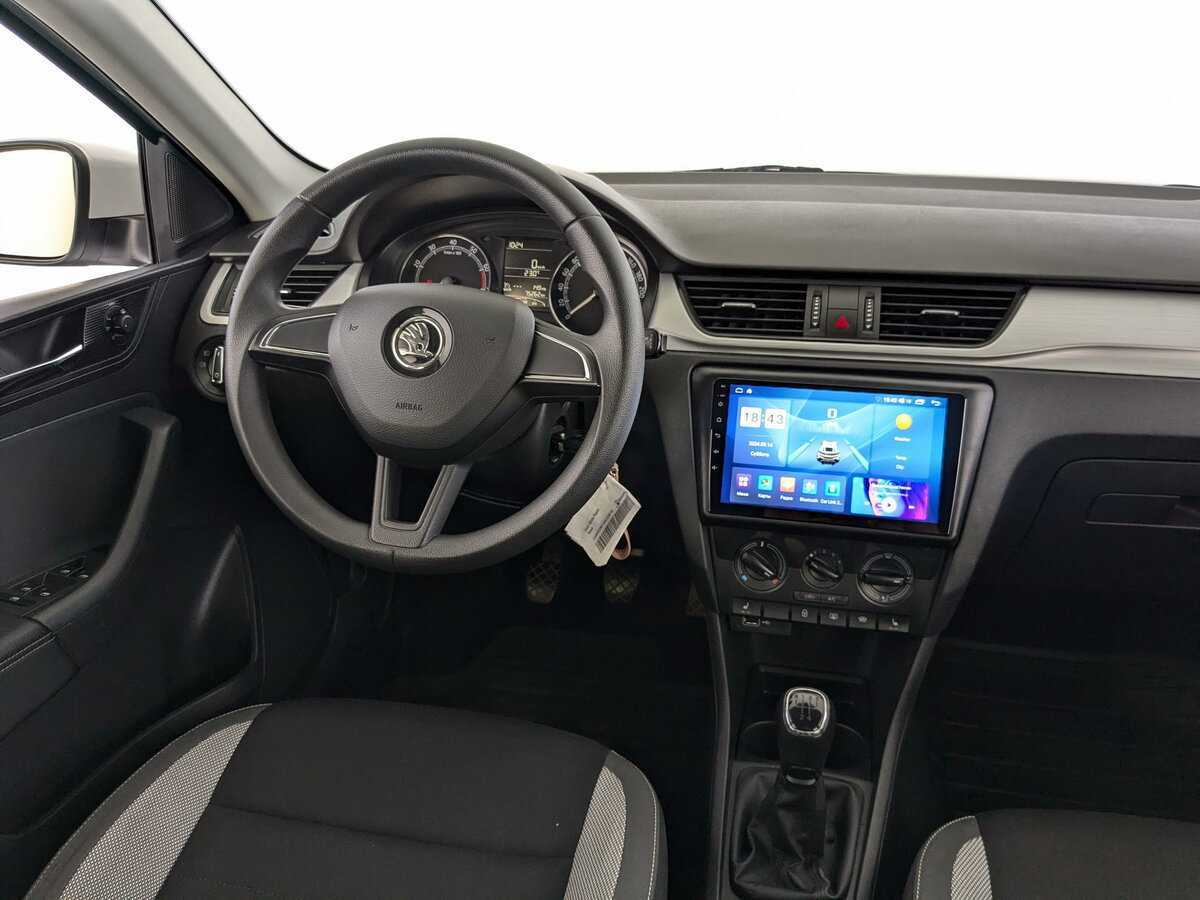 Skoda Rapid с пробегом — 2019 год. Фото: #19