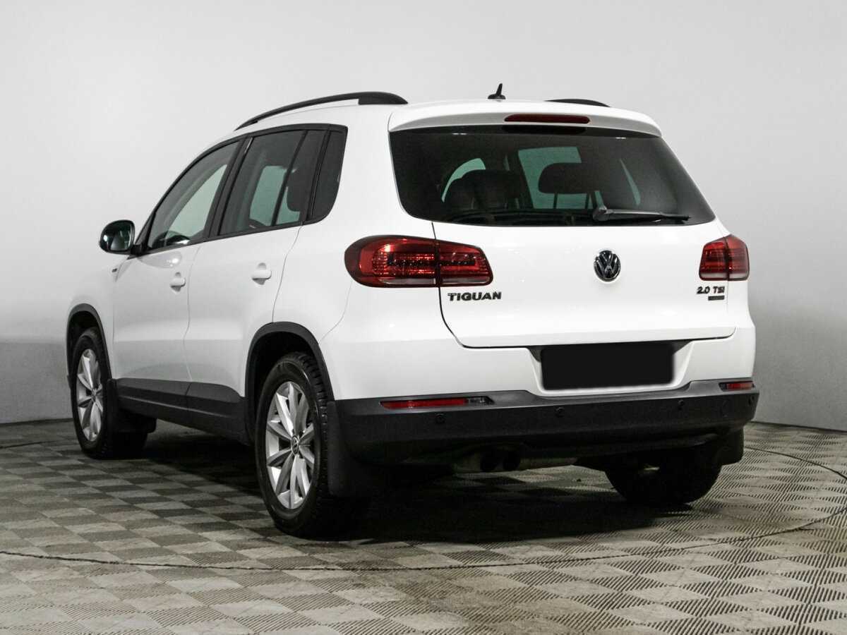 Volkswagen Tiguan с пробегом — 2015 год. Фото: #6