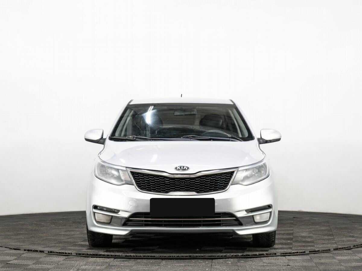 Kia Rio с пробегом — 2015 год. Фото: #1