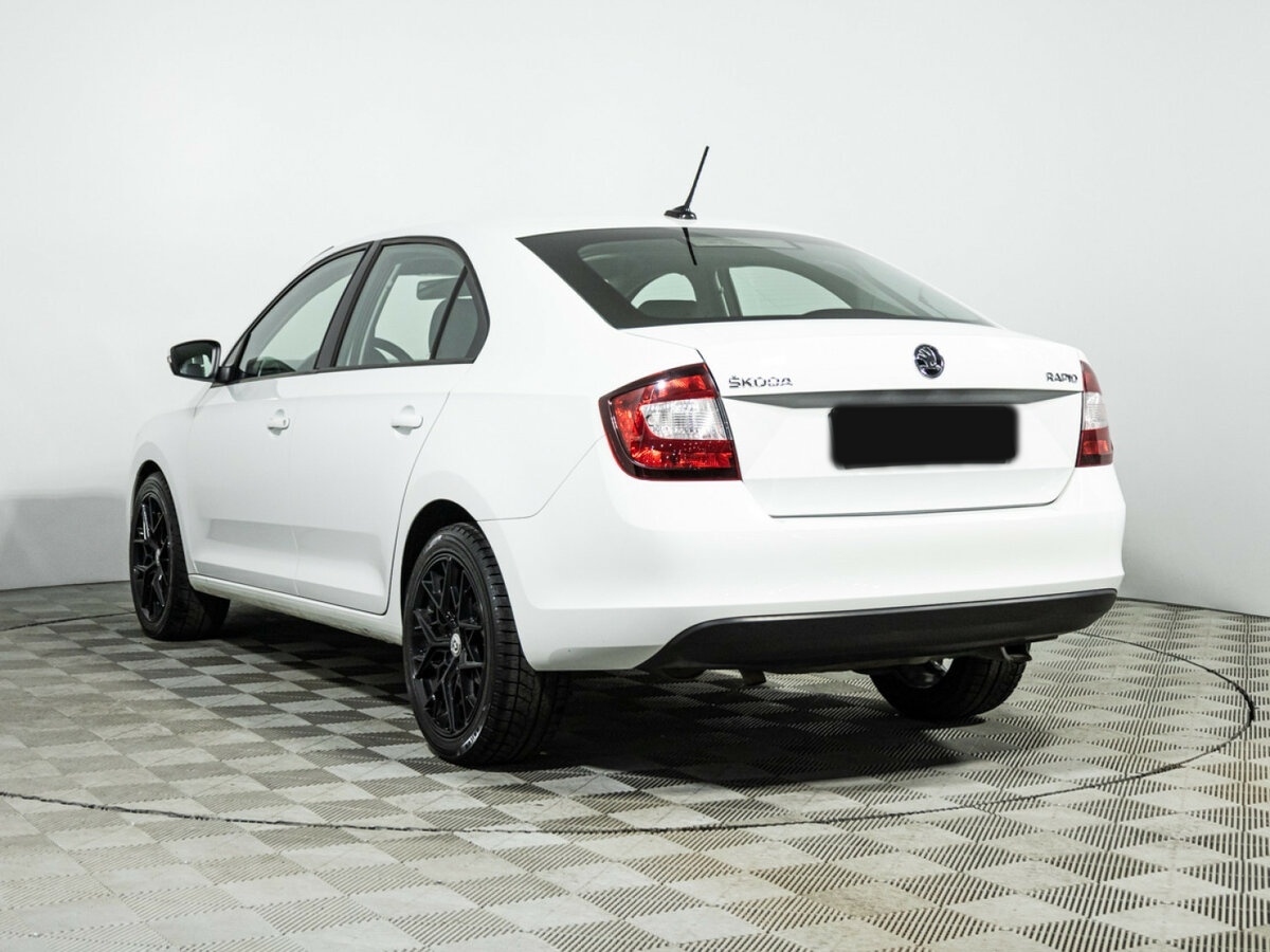 Skoda Rapid с пробегом — 2019 год. Фото: #6