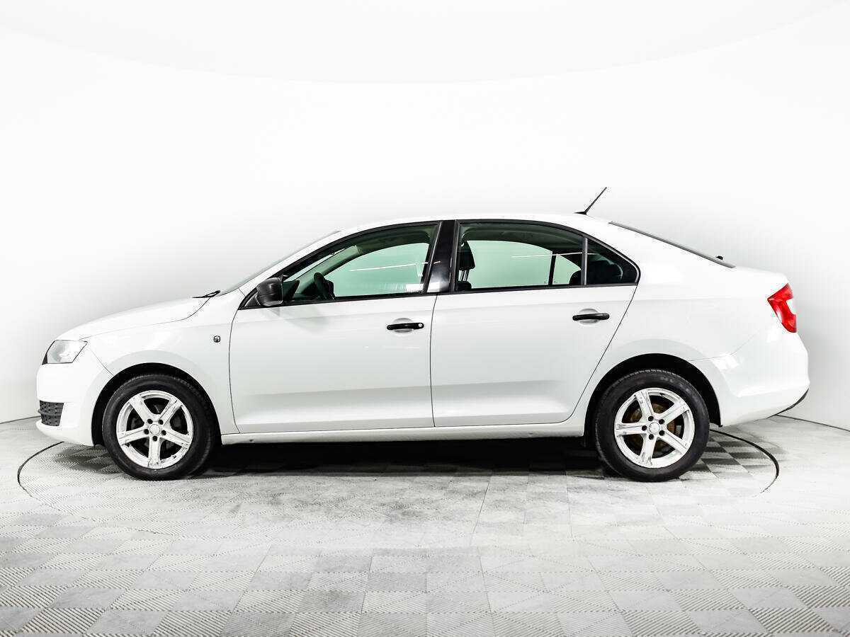 Skoda Rapid с пробегом — 2017 год. Фото: #7