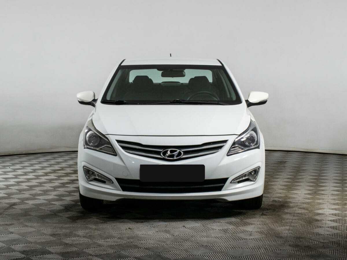 Hyundai Solaris с пробегом — 2016 год. Фото: #1