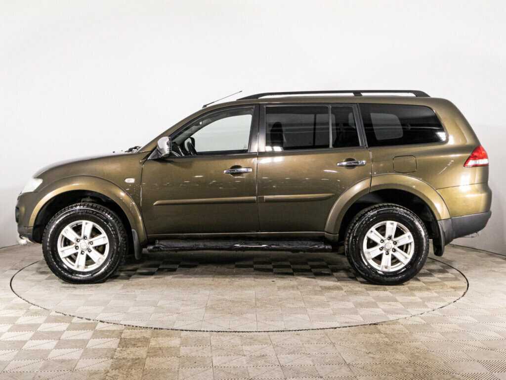 Mitsubishi Pajero Sport с пробегом — 2014 год. Фото: #7