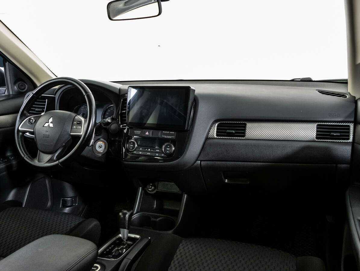 Mitsubishi Outlander с пробегом — 2012 год. Фото: #6