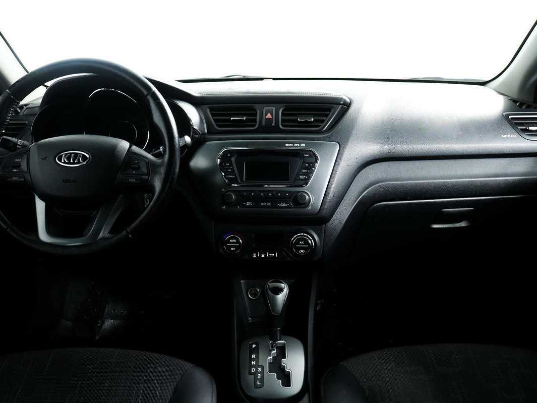 Kia Rio с пробегом — 2012 год. Фото: #10