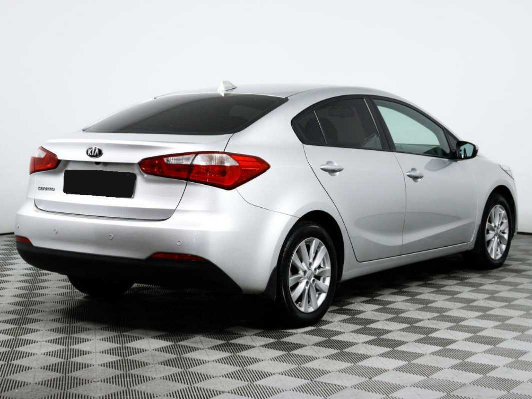 Kia Cerato с пробегом — 2014 год. Фото: #4