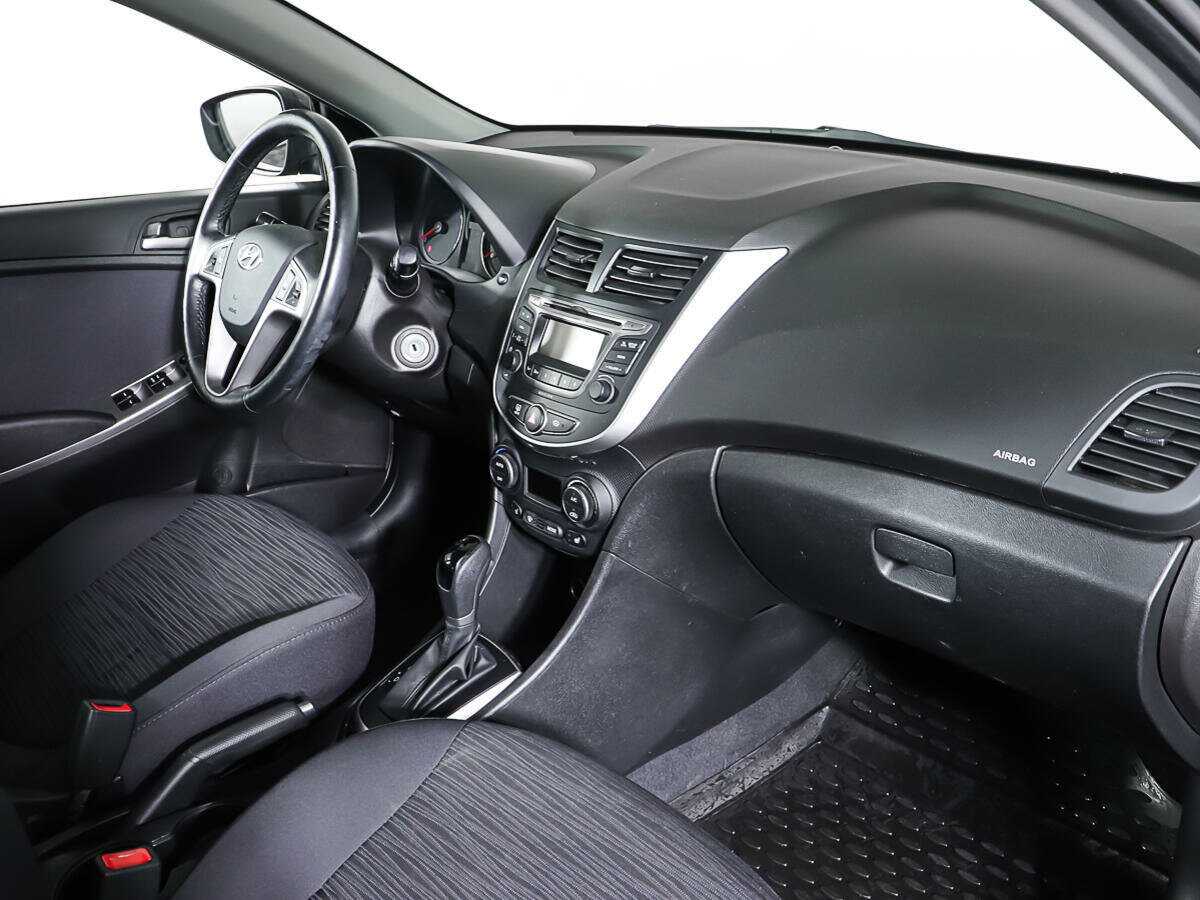 Hyundai Solaris с пробегом — 2016 год. Фото: #8