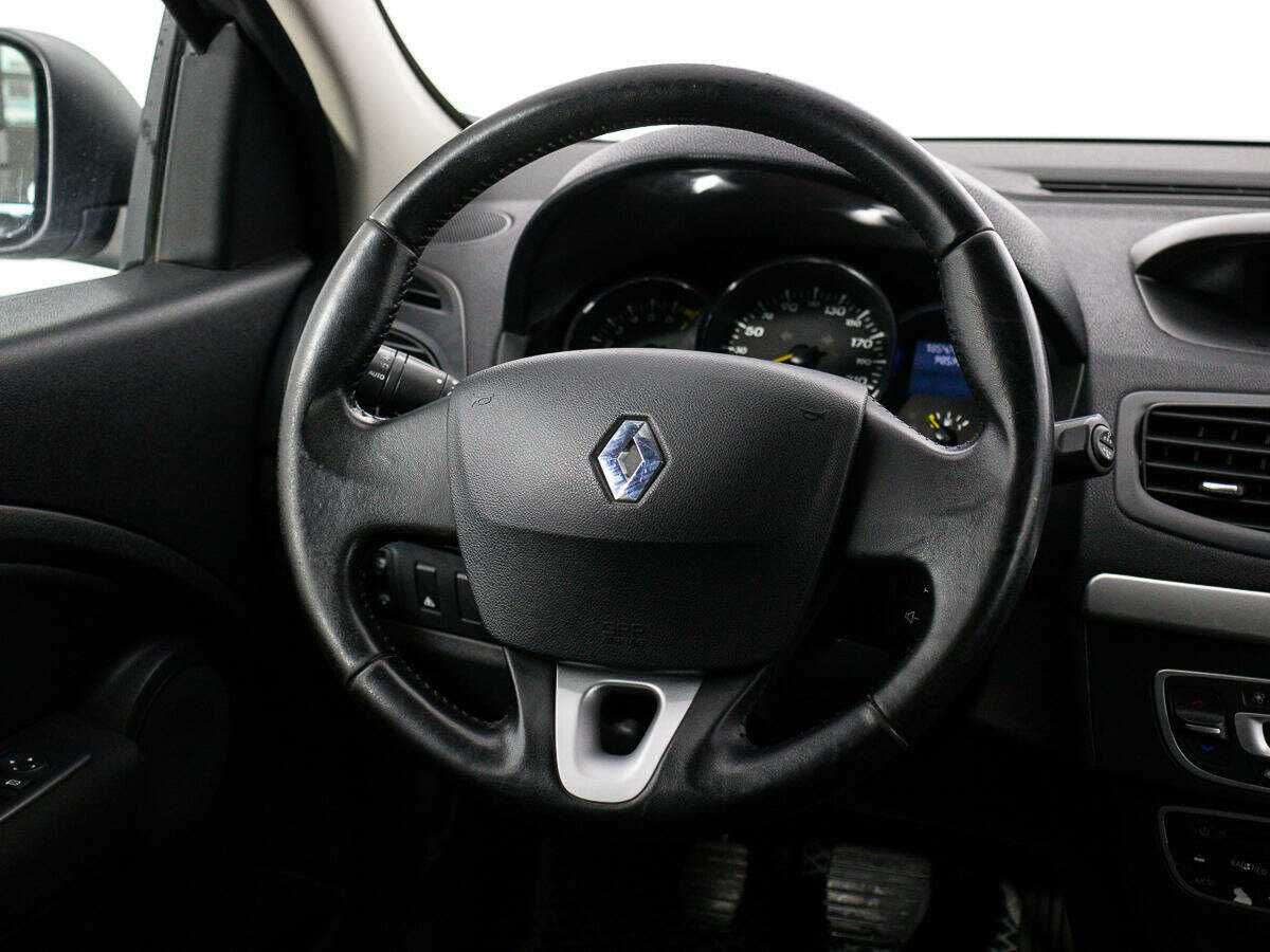 Renault Megane с пробегом — 2012 год. Фото: #14