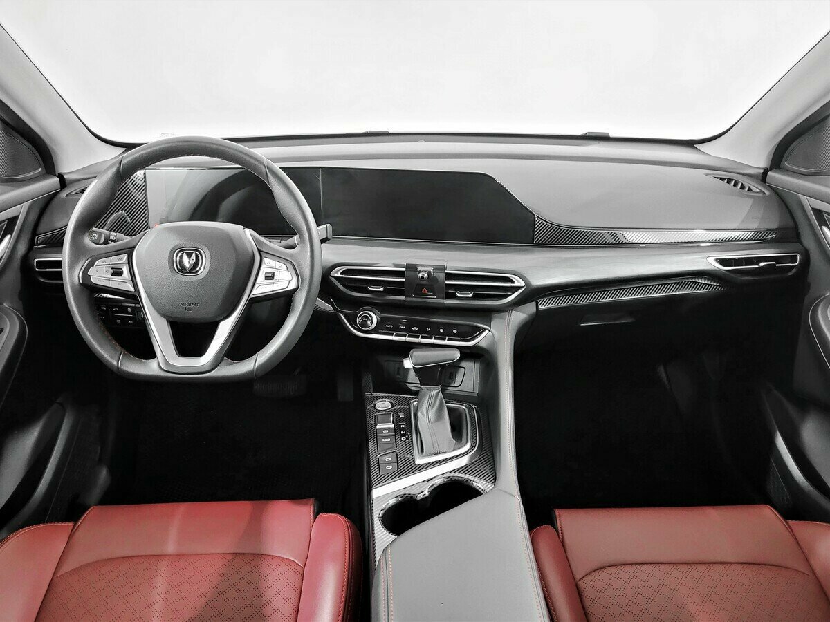 Changan Eado Plus с пробегом — 2024 год. Фото: #4