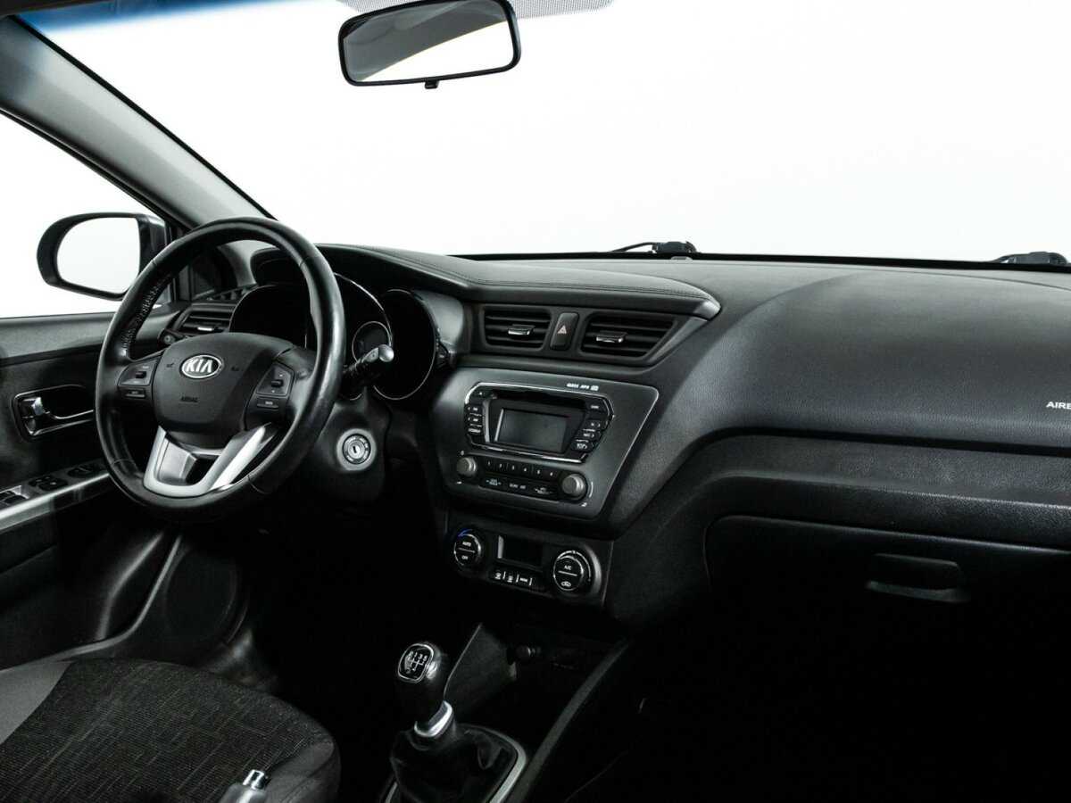 Kia Rio с пробегом — 2013 год. Фото: #8