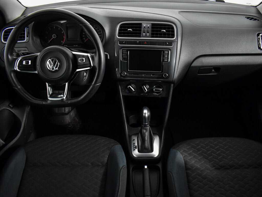 Volkswagen Polo с пробегом — 2019 год. Фото: #11
