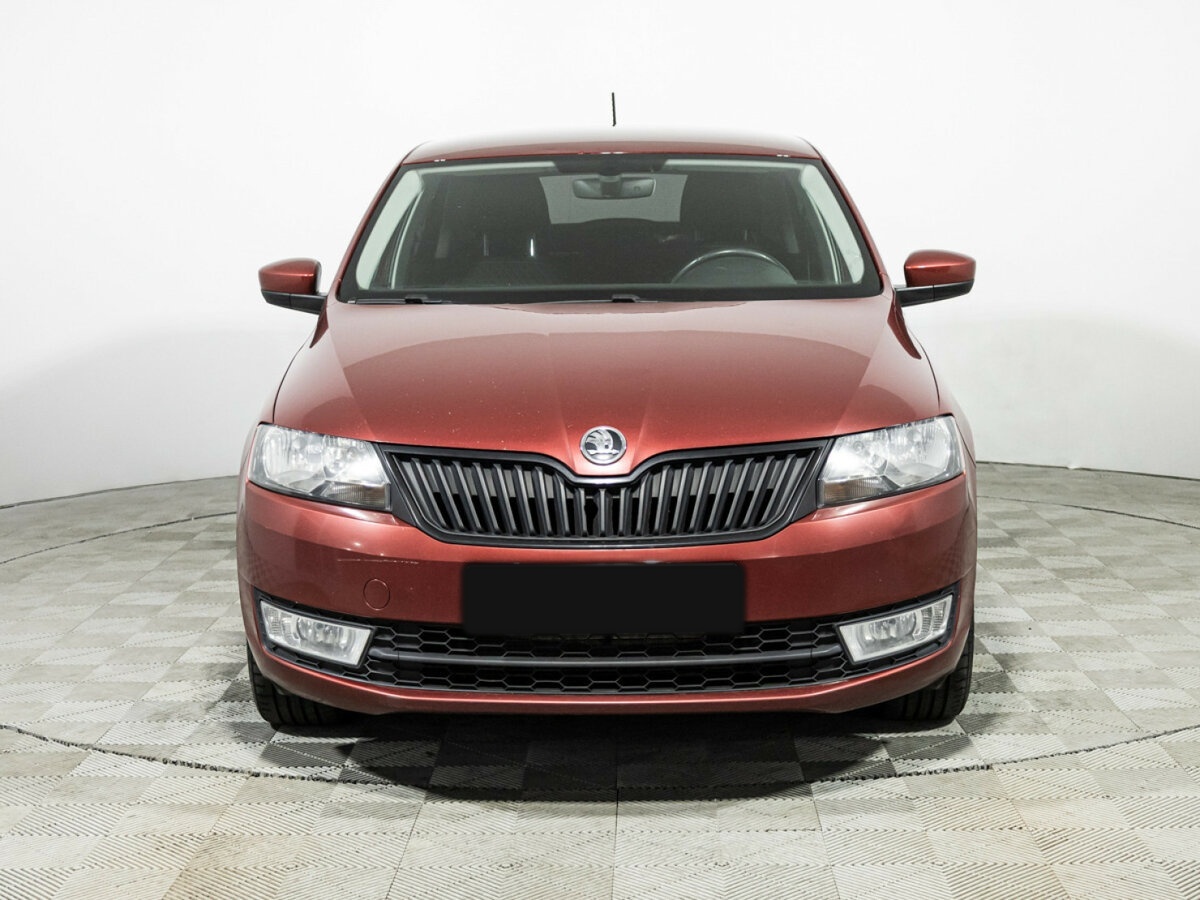 Skoda Rapid с пробегом — 2016 год. Фото: #1