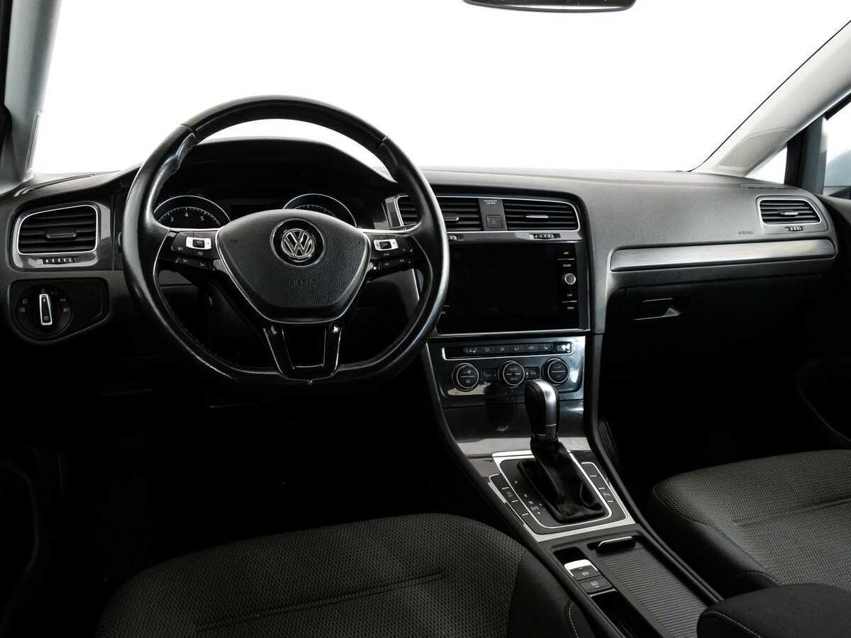 Volkswagen Golf с пробегом — 2018 год. Фото: #8
