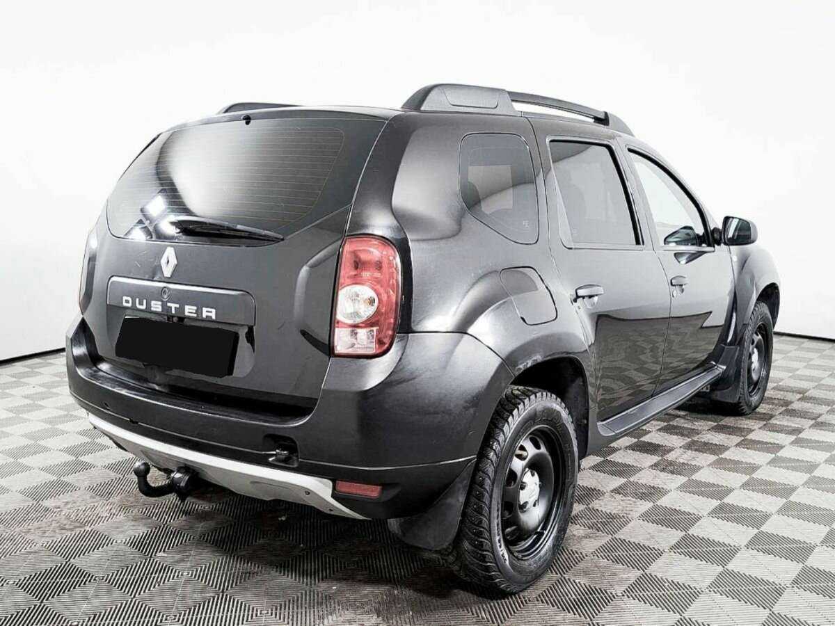 Renault Duster с пробегом — 2012 год. Фото: #4