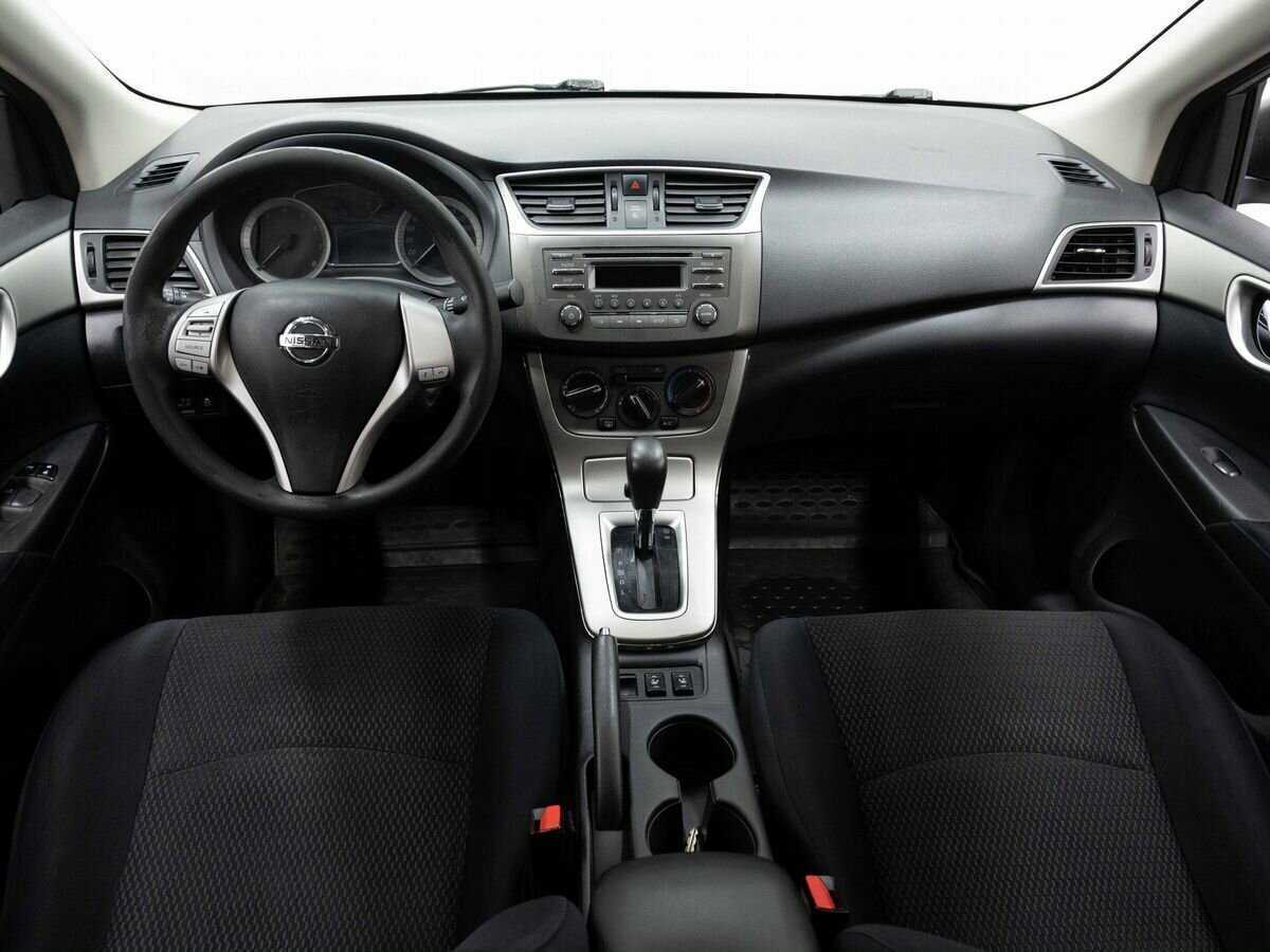 Nissan Sentra с пробегом — 2015 год. Фото: #13