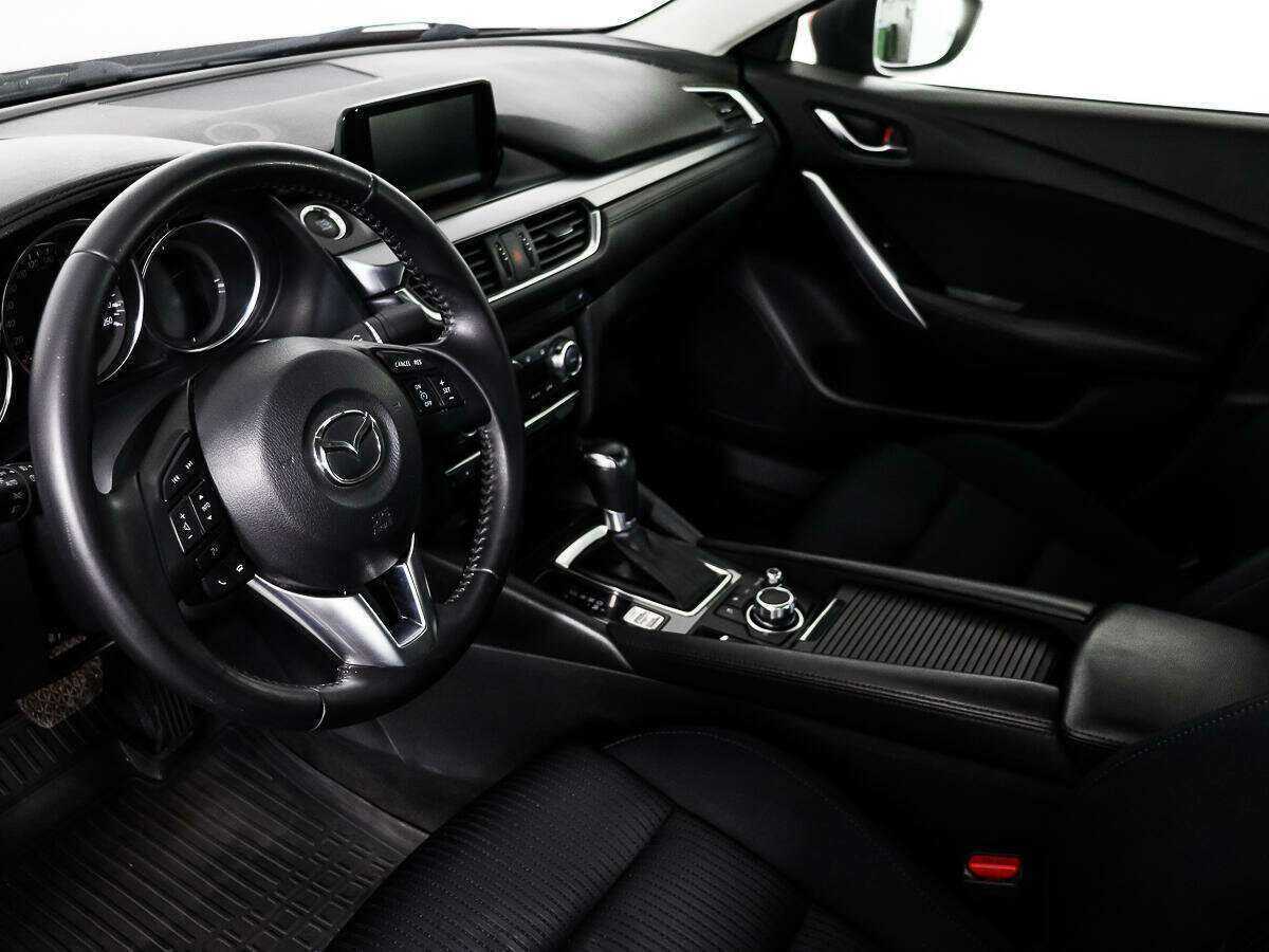 Mazda 6 с пробегом — 2015 год. Фото: #8