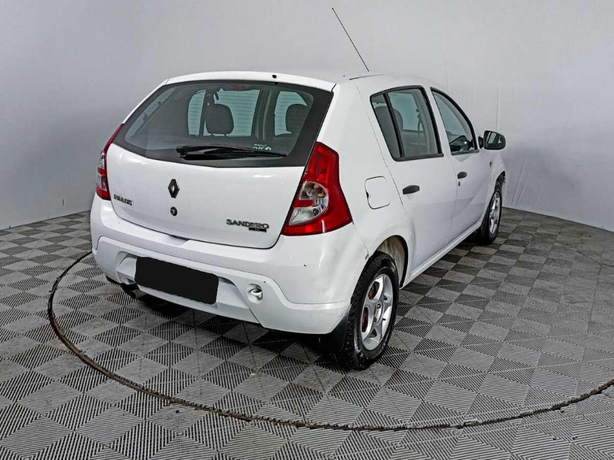 Renault Sandero с пробегом — 2014 год. Фото: #3