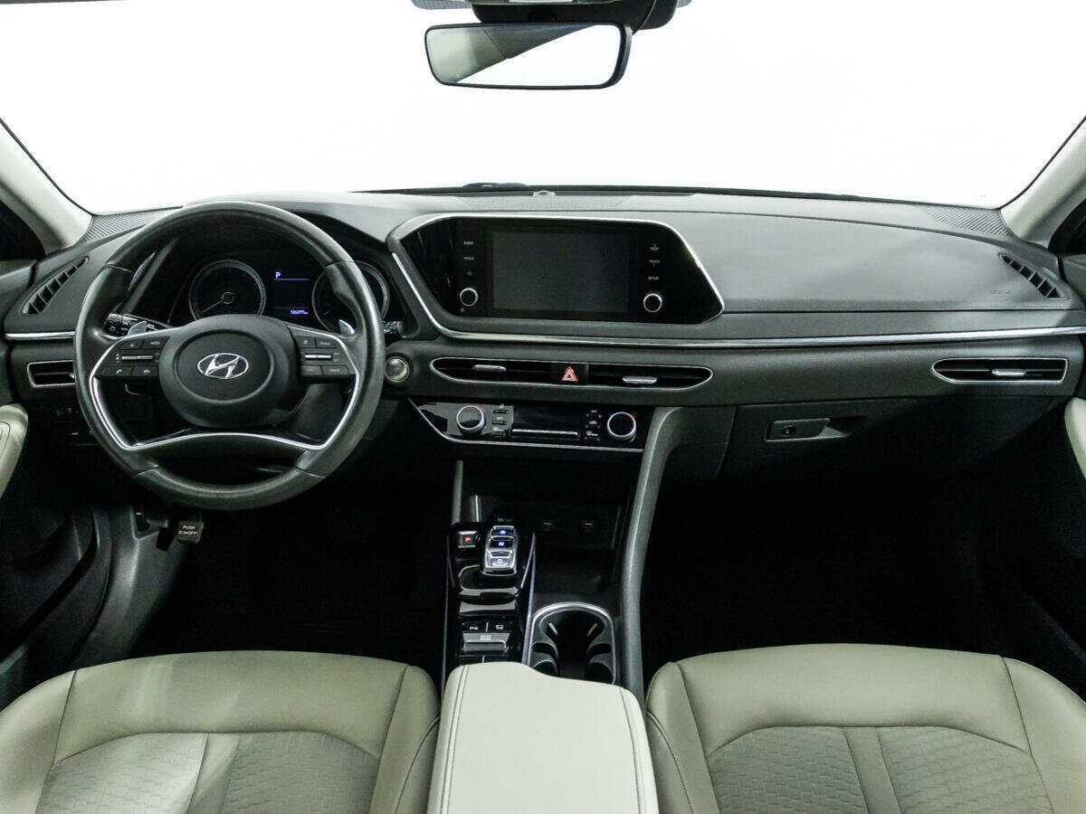 Hyundai Sonata с пробегом — 2020 год. Фото: #12
