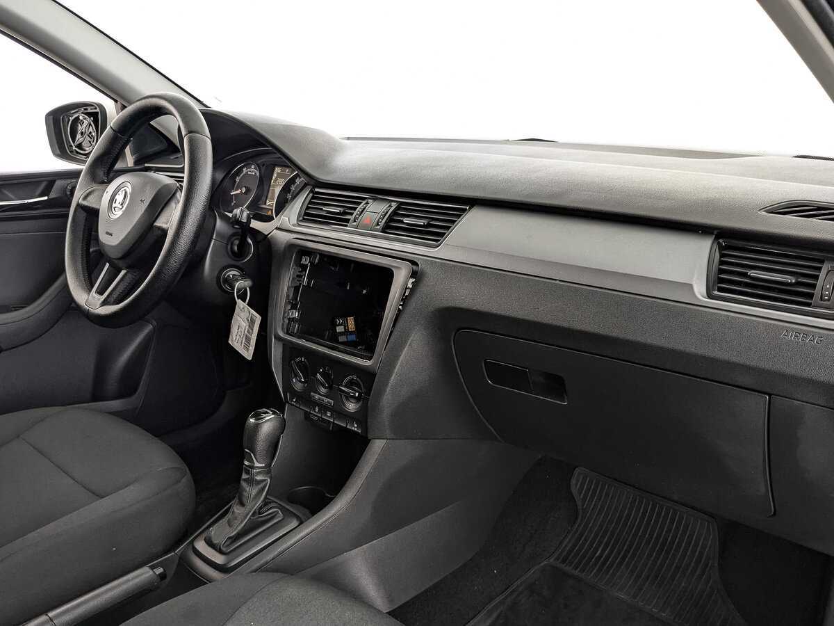 Skoda Rapid с пробегом — 2019 год. Фото: #11