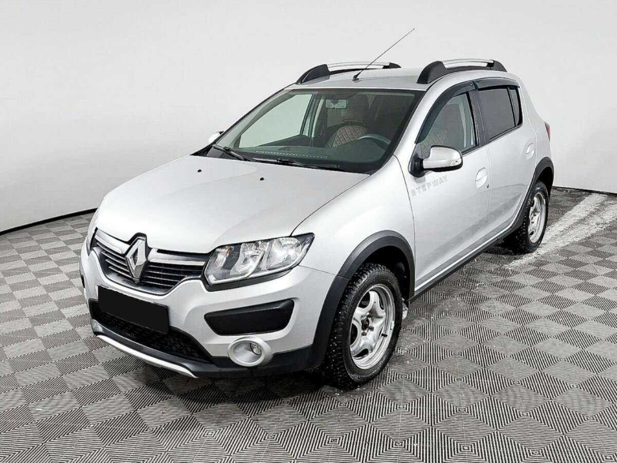 Renault Sandero с пробегом — 2018 год. Посмотреть фото