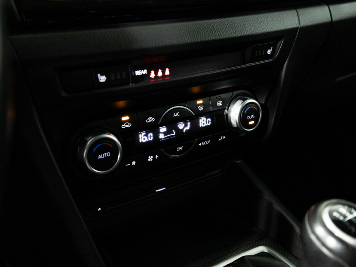 Mazda 3 с пробегом — 2014 год. Фото: #13