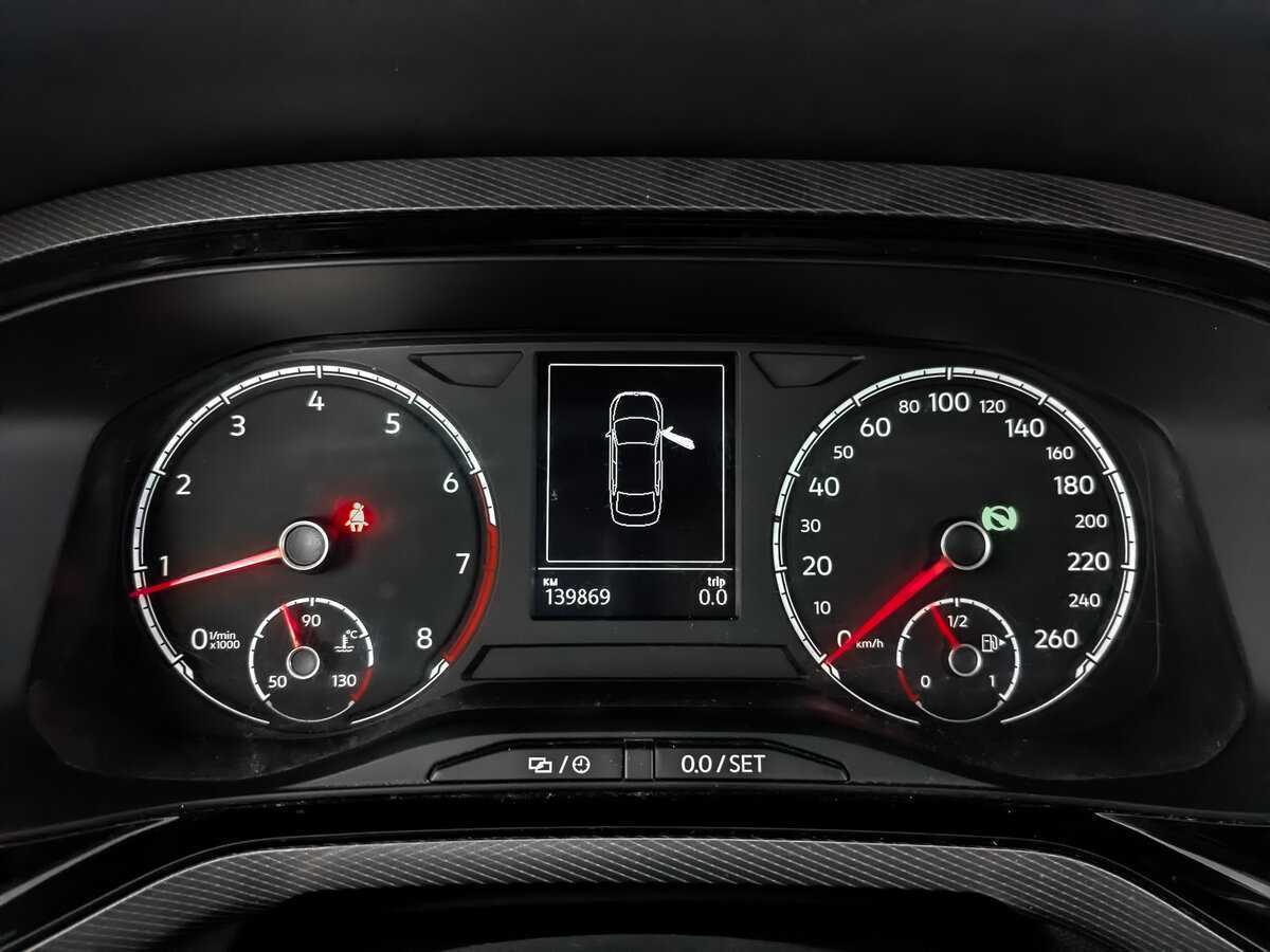 Volkswagen Polo с пробегом — 2020 год. Фото: #11