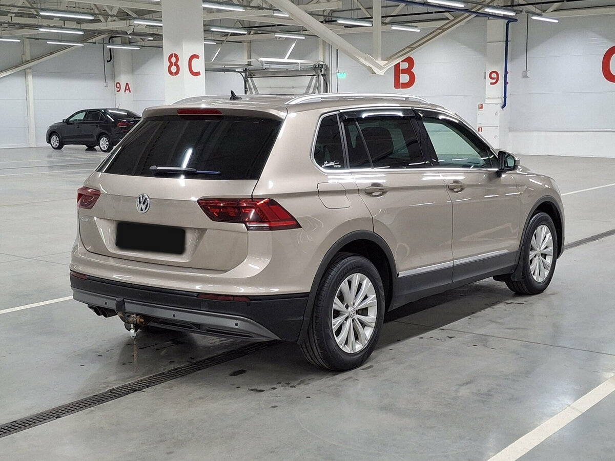 Volkswagen Tiguan с пробегом — 2017 год. Фото: #4