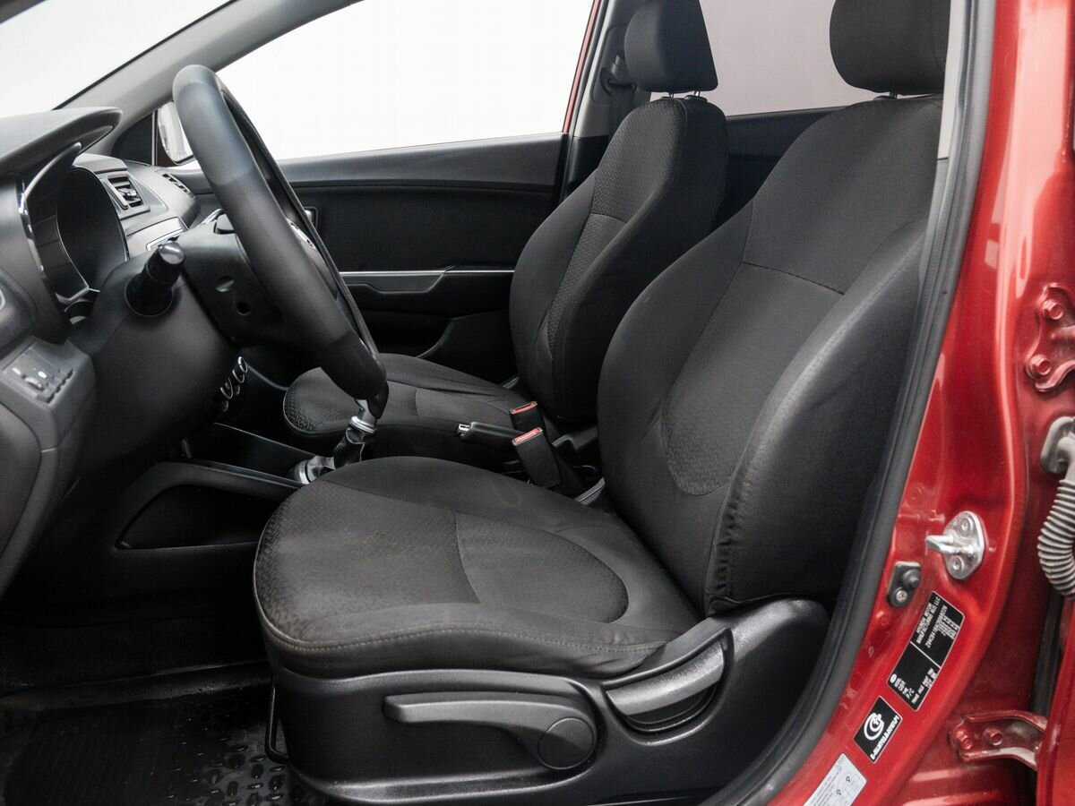 Kia Rio с пробегом — 2012 год. Фото: #14