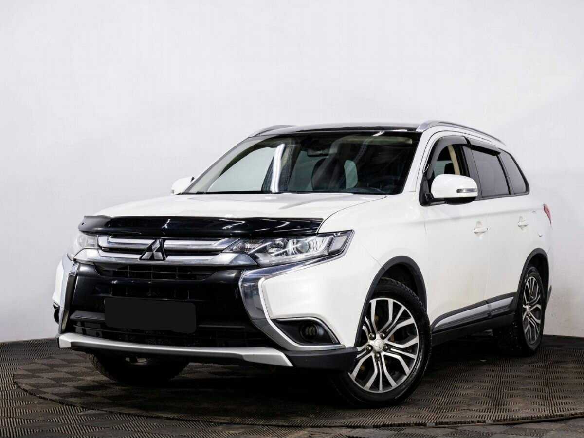 Mitsubishi Outlander с пробегом — 2015 год. Посмотреть фото