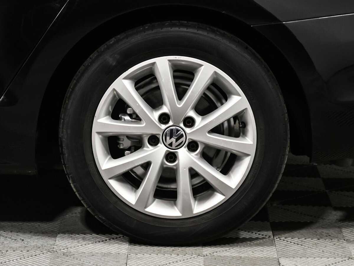Volkswagen Jetta с пробегом — 2013 год. Фото: #14
