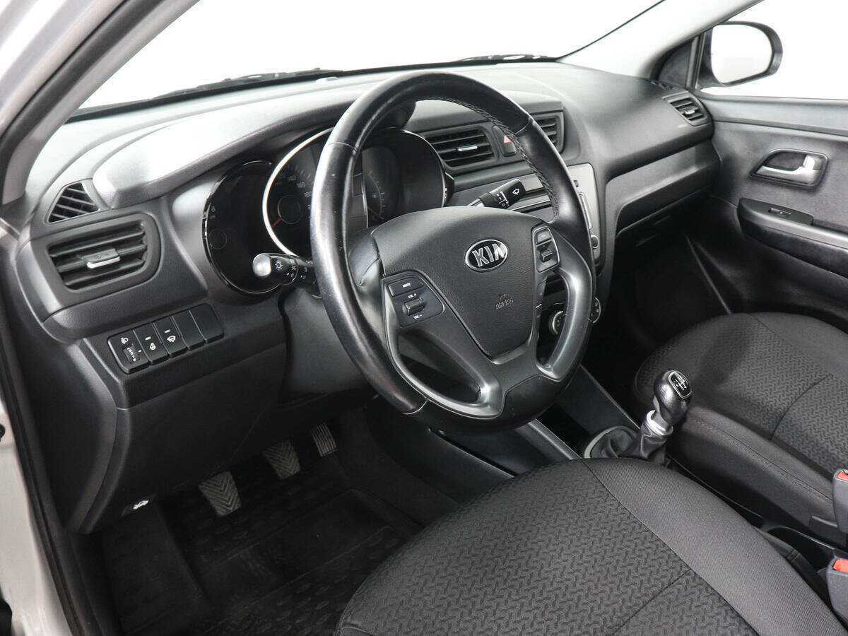 Kia Rio с пробегом — 2016 год. Фото: #8