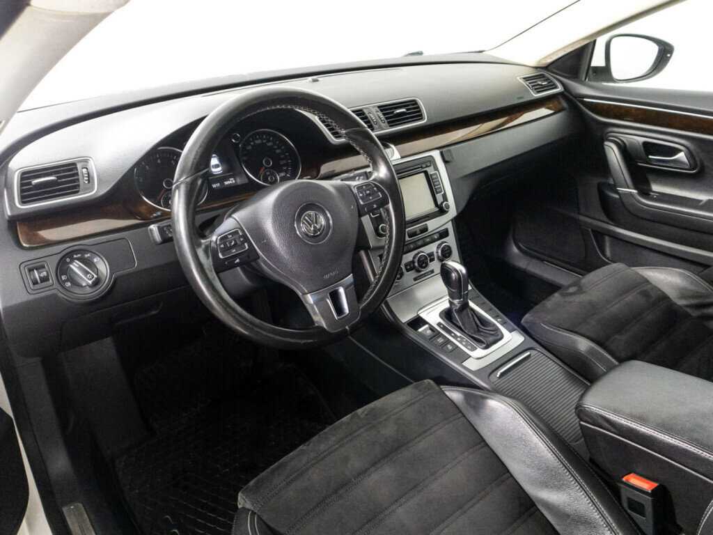 Volkswagen Passat CC с пробегом — 2014 год. Фото: #10