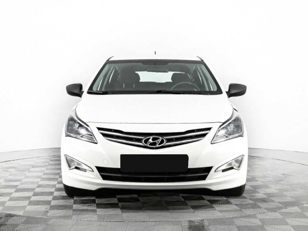 Hyundai Solaris с пробегом — 2015 год. Фото: #1