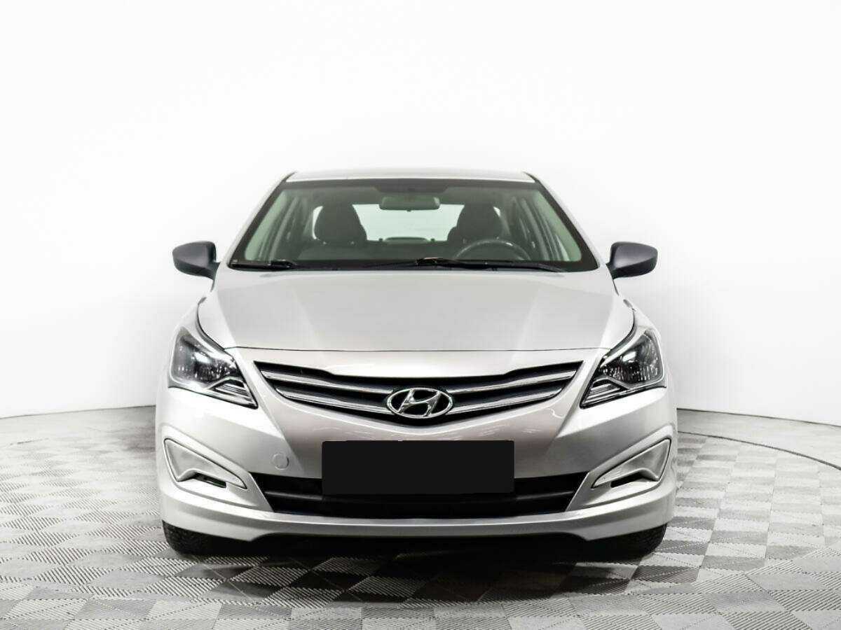 Hyundai Solaris с пробегом — 2015 год. Фото: #1