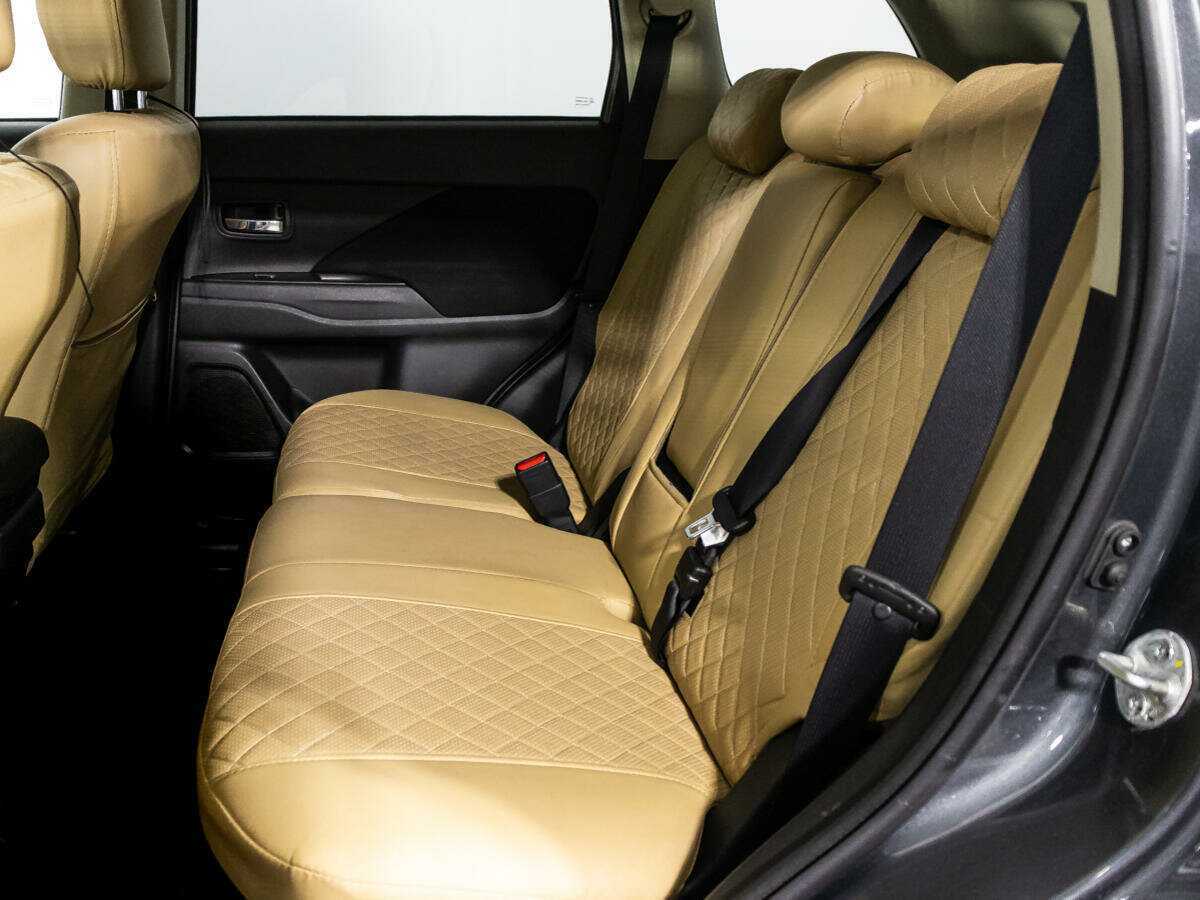 Mitsubishi Outlander с пробегом — 2018 год. Фото: #9