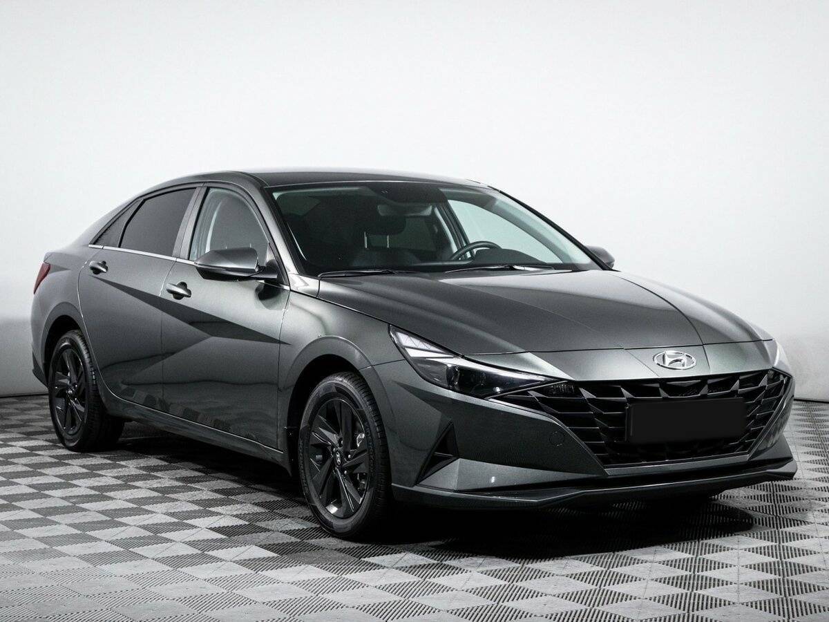 Hyundai Elantra с пробегом — 2021 год. Фото: #2