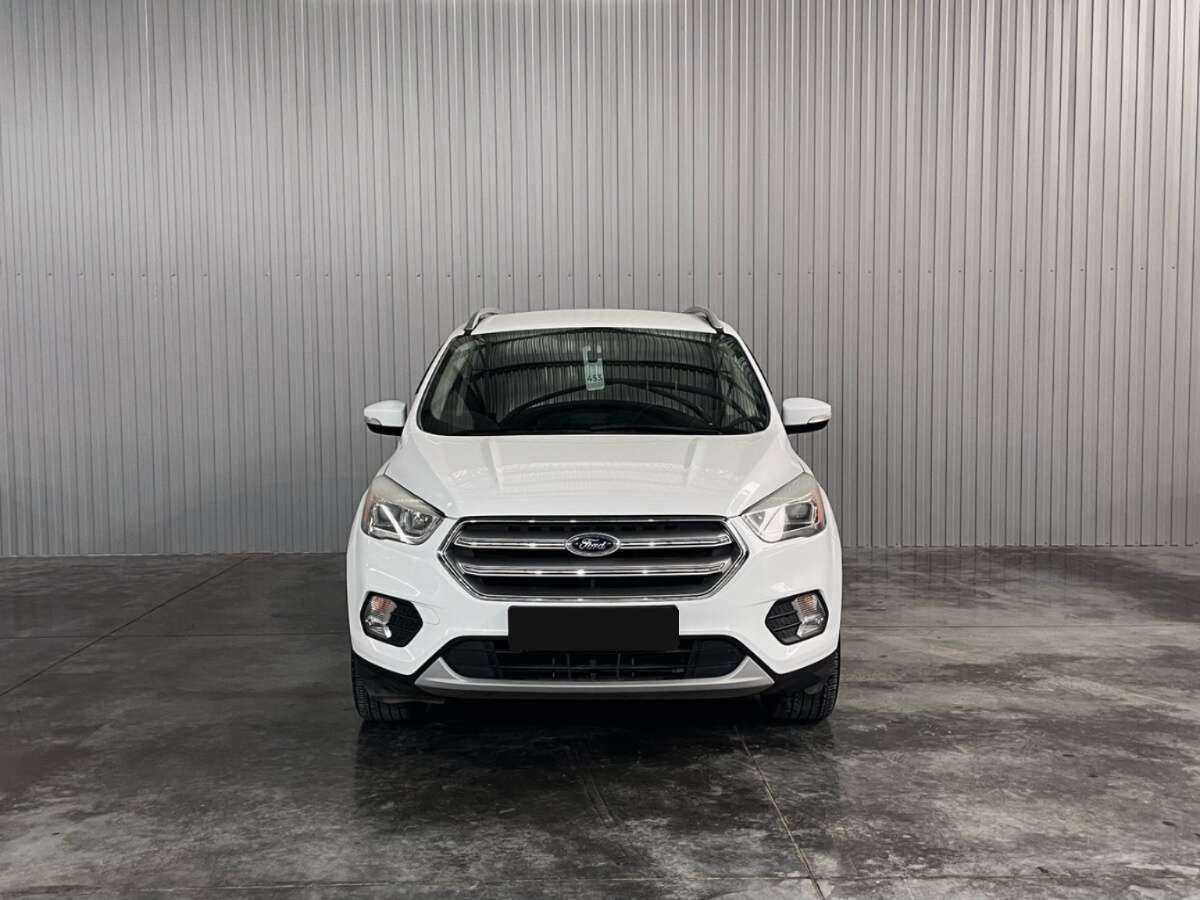 Ford Kuga с пробегом — 2017 год. Фото: #1
