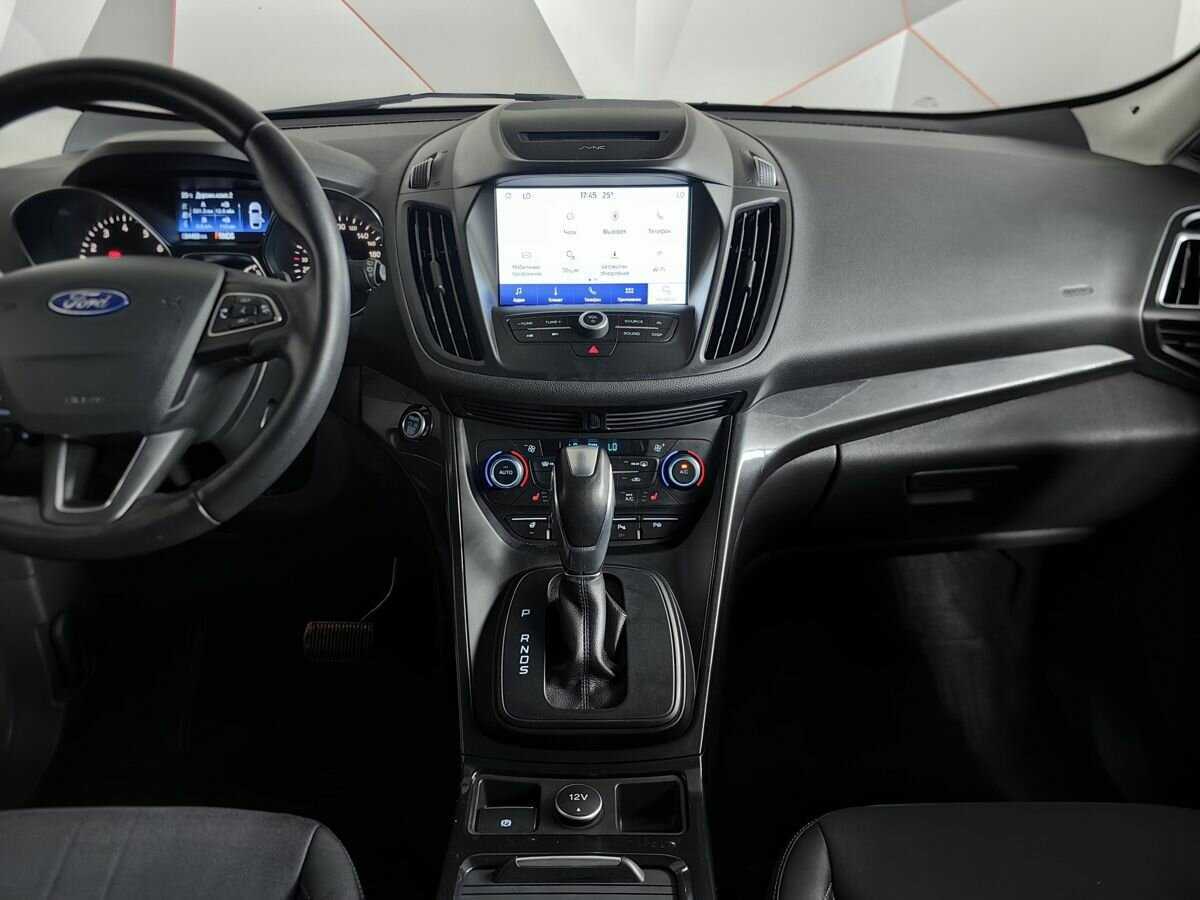 Ford Kuga с пробегом — 2017 год. Фото: #10