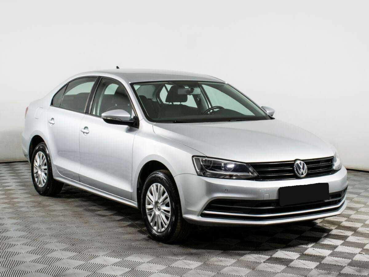 Volkswagen Jetta с пробегом — 2018 год. Фото: #2