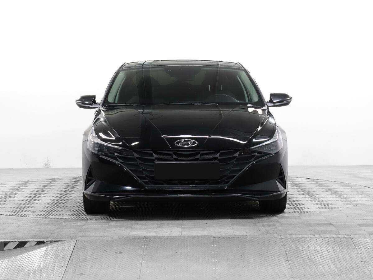 Hyundai Elantra с пробегом — 2021 год. Фото: #1