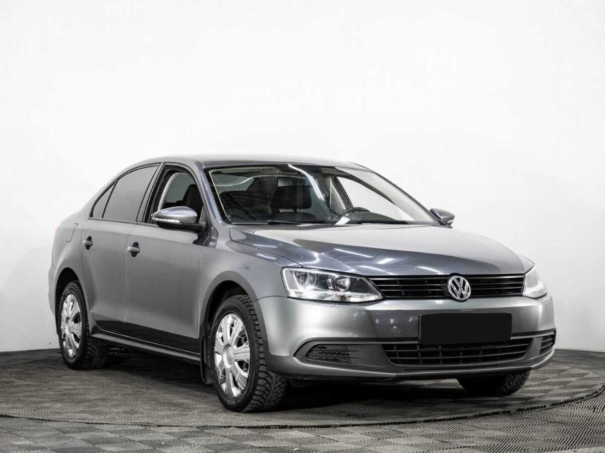 Volkswagen Jetta с пробегом — 2012 год. Фото: #2