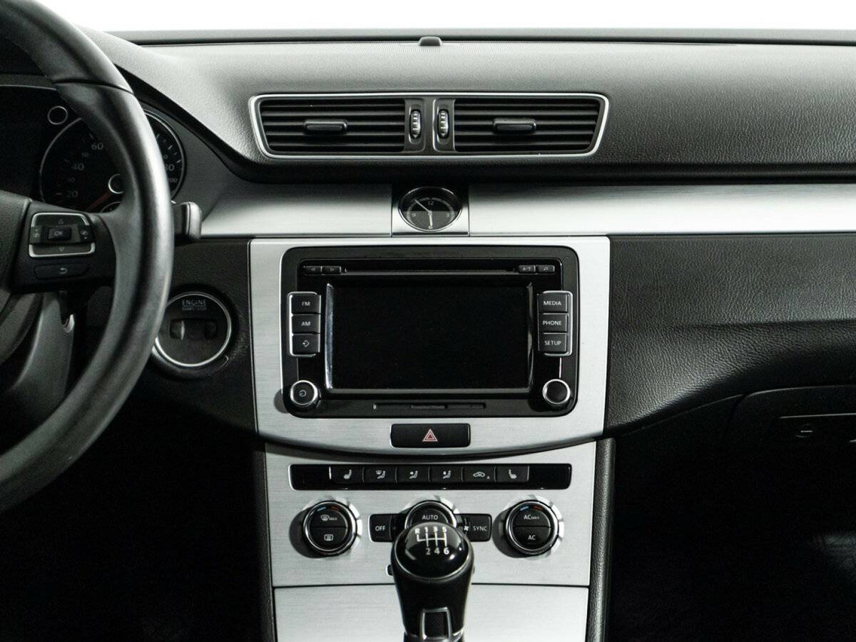 Volkswagen Passat CC с пробегом — 2012 год. Фото: #13