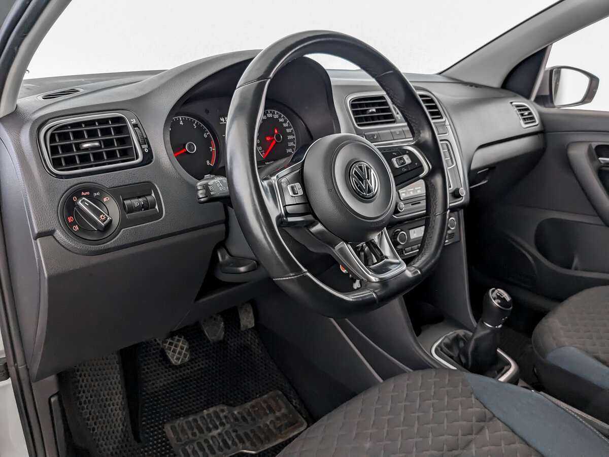 Volkswagen Polo с пробегом — 2019 год. Фото: #15