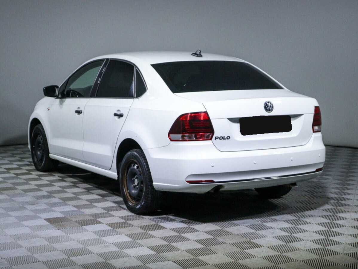 Volkswagen Polo с пробегом — 2019 год. Фото: #5